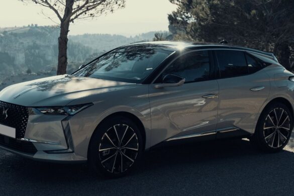 DS 4: pronta a rinnovarsi con una nuova versione 100% elettrica