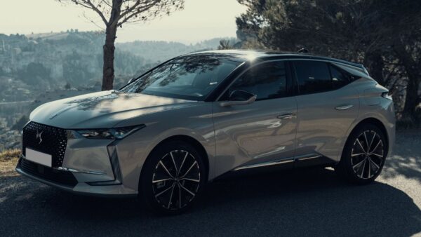 DS 4 2026: pronta a rinnovarsi con una nuova versione 100% elettrica