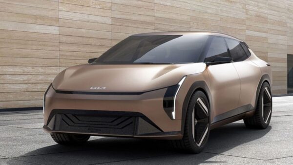 Kia EV4: il nuovo modello elettrico con cambio manuale simulato