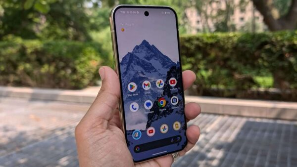 Play Store arriva l'app per la funzione SOS satellitare per i Pixel 9