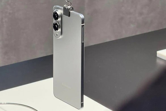 Samsung Galaxy S25 Edge, i nuovi dettagli per il display e telaio