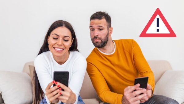 Spiare chat WhatsApp