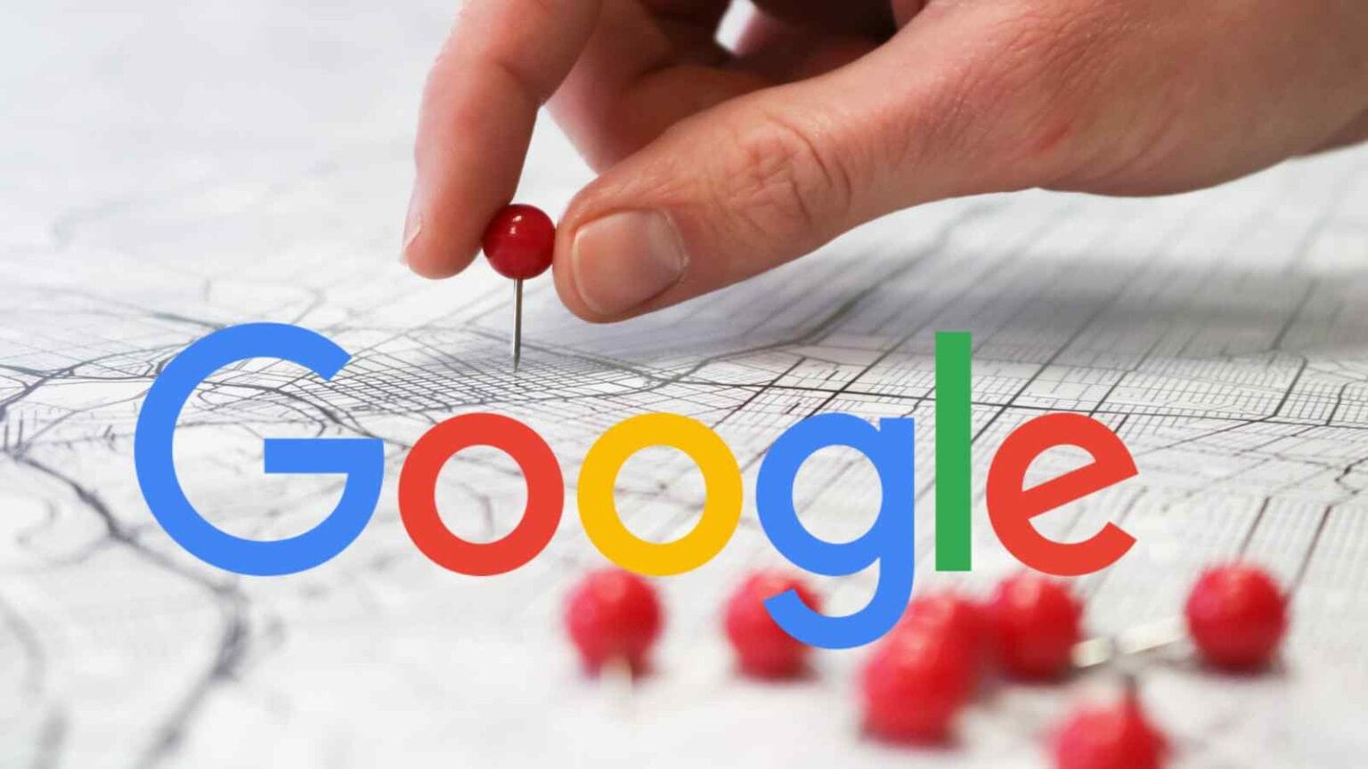 Google Maps introduce un sistema di punti colorati per semplificare la visualizzazione dei luoghi salvati, rendendo la mappa più chiara.