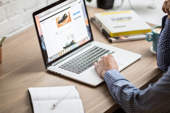 Meta, sotto accusa per aver scaricato materiale protetto da copyright