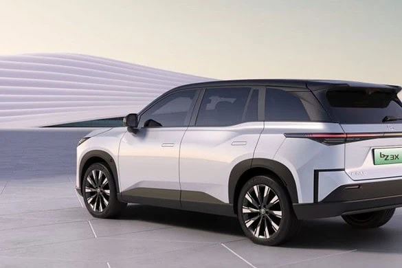 Toyota bZ3X, oltre 600 km di autonomia a 13.000 euro