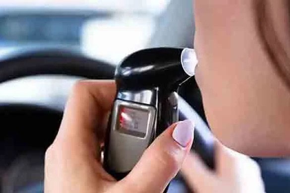 Alcolock ora obbligatorio in Italia: se hai bevuto, l’auto non parte