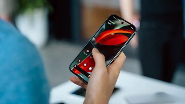 Google Pixel, nuovo bug dopo l'aggiornamento: il sensore di impronte non funziona più