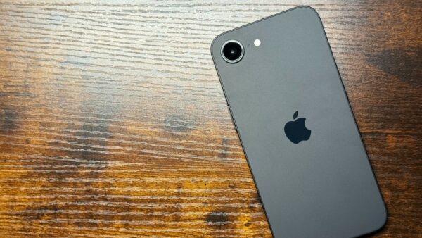 iPhone 16e