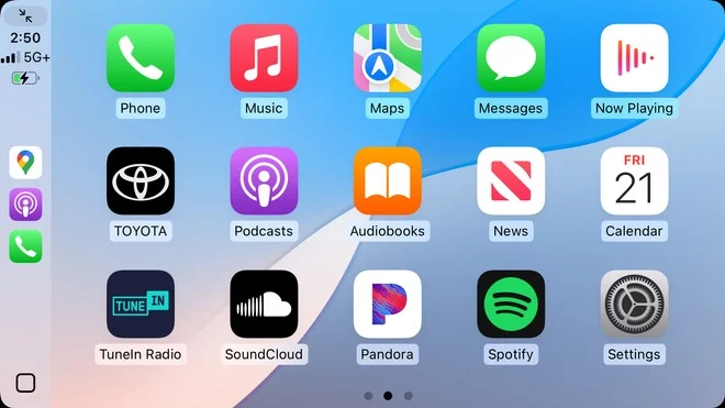 Apple CarPlay con iOS 18.4, ci sono 3 file di app e non più 2.