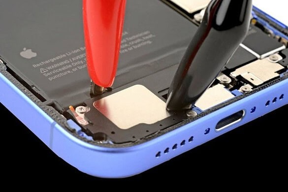 iPhone 16e: tra passi avanti e nuove complicazioni sulla riparabilità