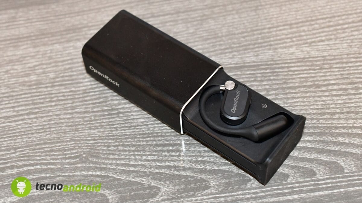 auricolari - dettaglio OpenRock X Open-Ear Air Conduction Sport Earbuds: gli auricolari