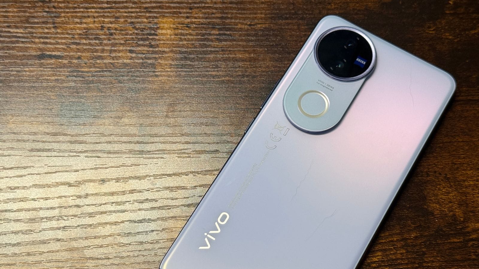 Vivo V50