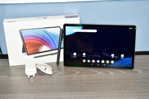 DSC_5859LincPlus T4 Tablet with Pen