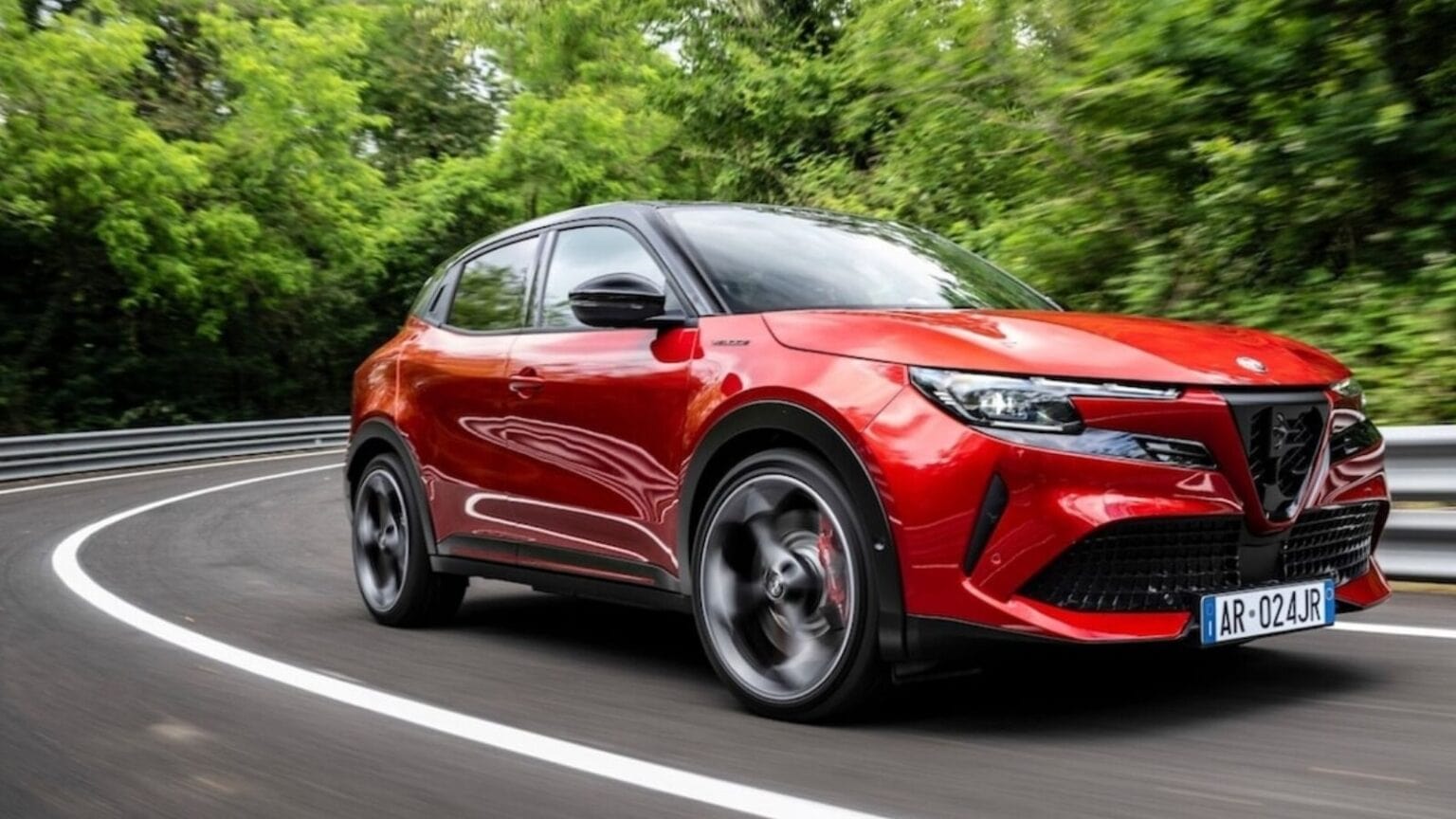 Alfa Romeo Intensa: l’eccellenza italiana arriva sulle strade