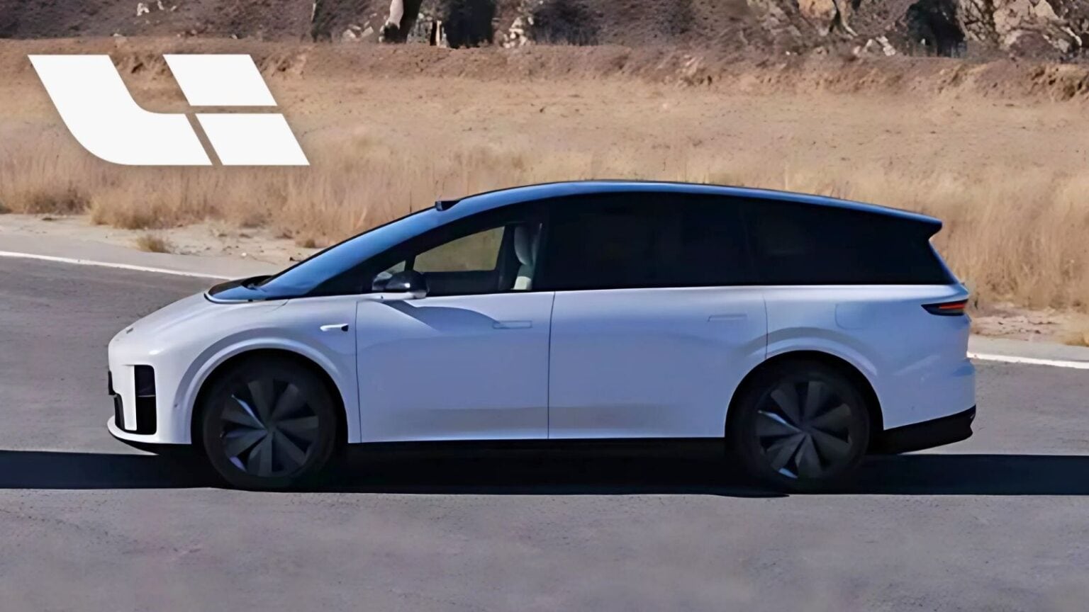 Li Auto: debutto del primo SUV elettrico i8 in Cina