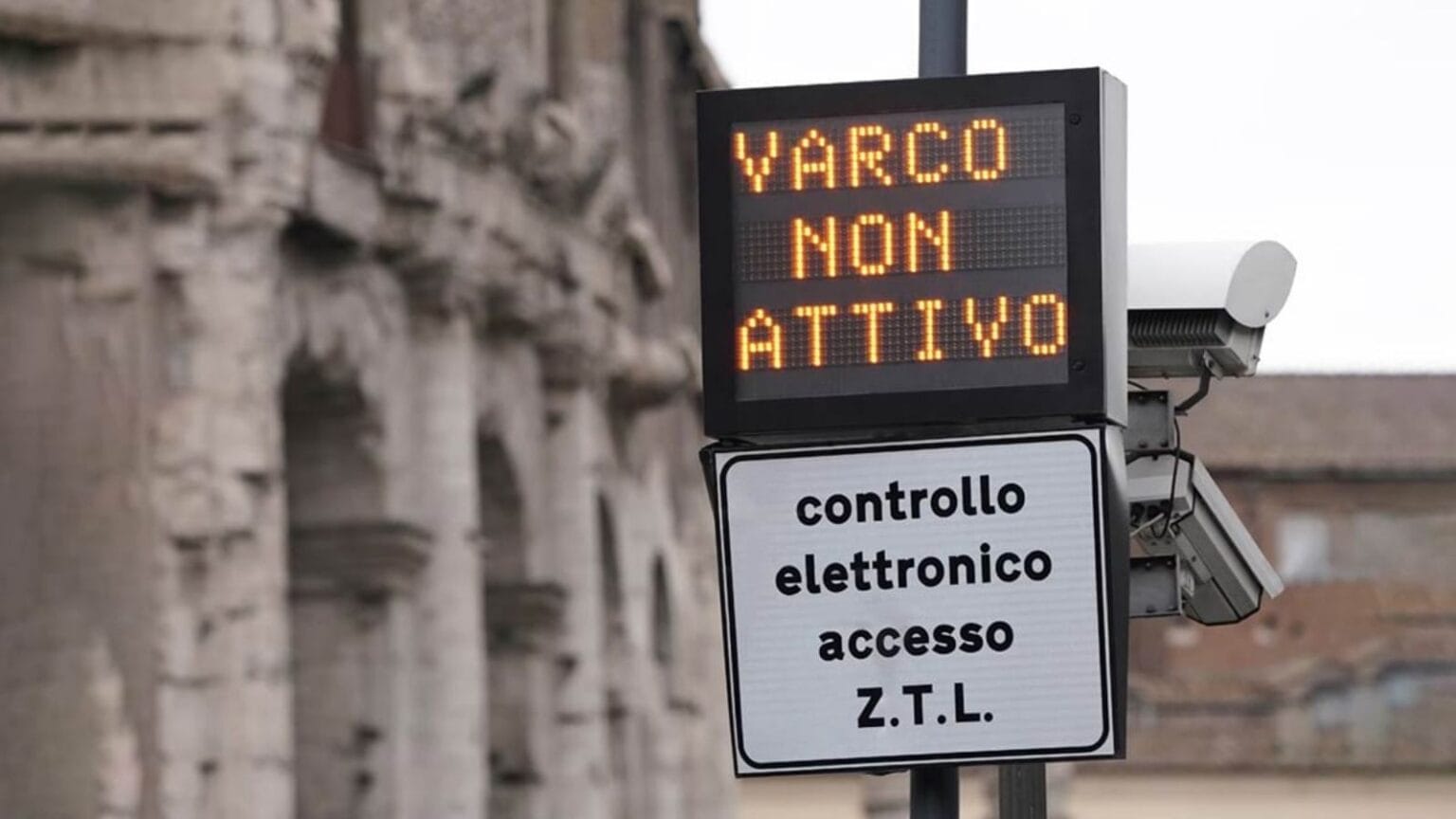 Furbetti della ZTL: scoperta la truffa delle targhe modificate