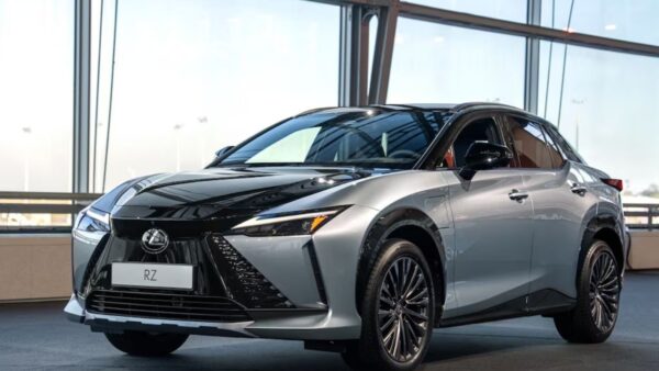 Lexus RZ 2025: il restyling che rende più "elettrizzante" la guida