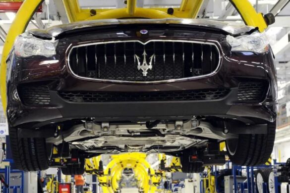 Maserati in crisi: operai in cassa integrazione destinati alla produzione in Serbia