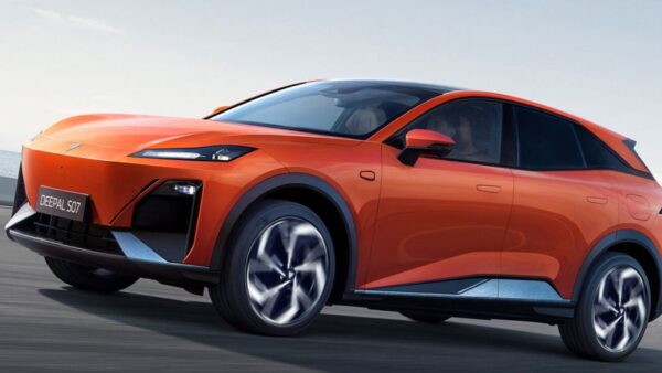 Changan arriva in Europa con il SUV elettrico Deepal S07