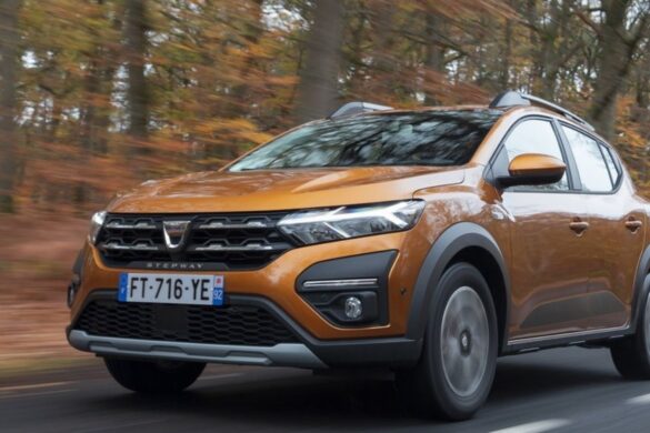Dacia Sandero: restyling e motore ibrido per continuare a conquistare