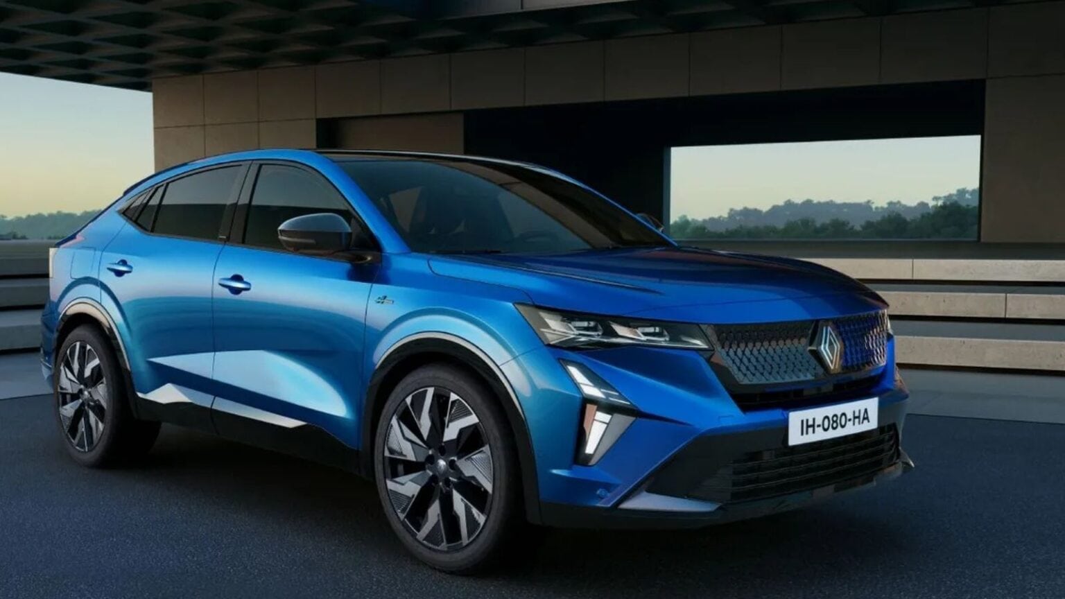 Renault Austral 2025: il restyling porta cambiamenti nel design del SUV