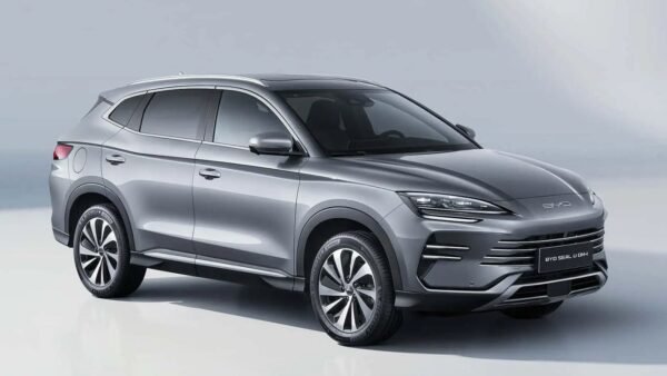 BYD Seal U DM-i Comfort: autonomia e prestazioni al TOP