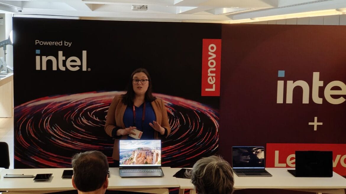 Lenovo MWC (26)