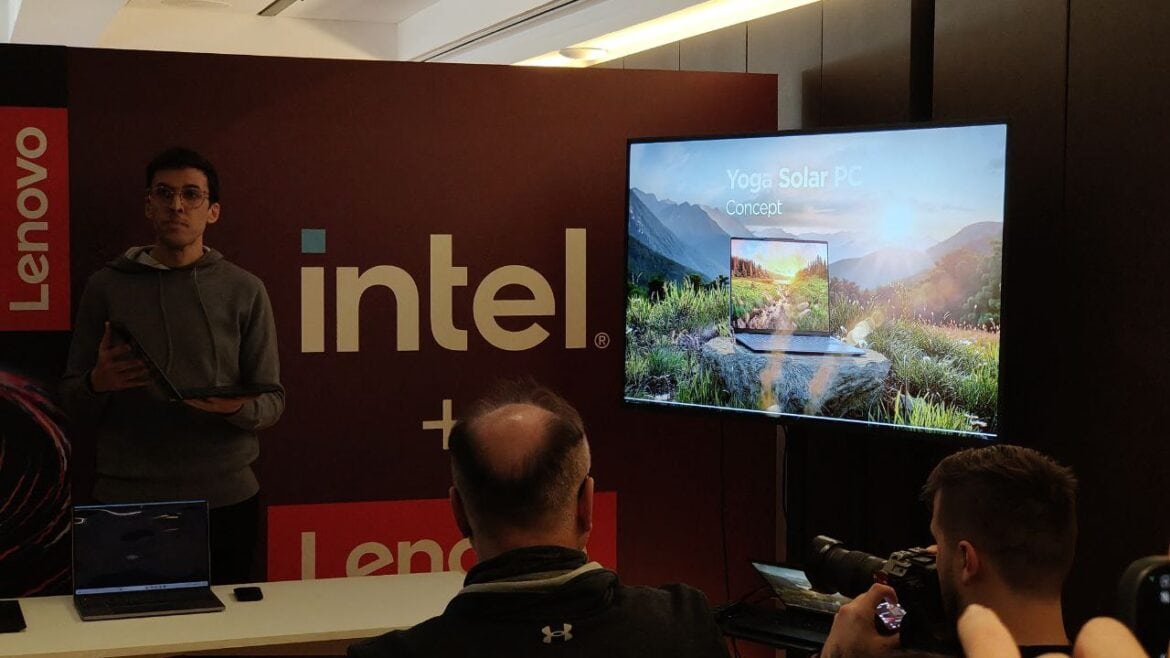 Lenovo MWC (30)