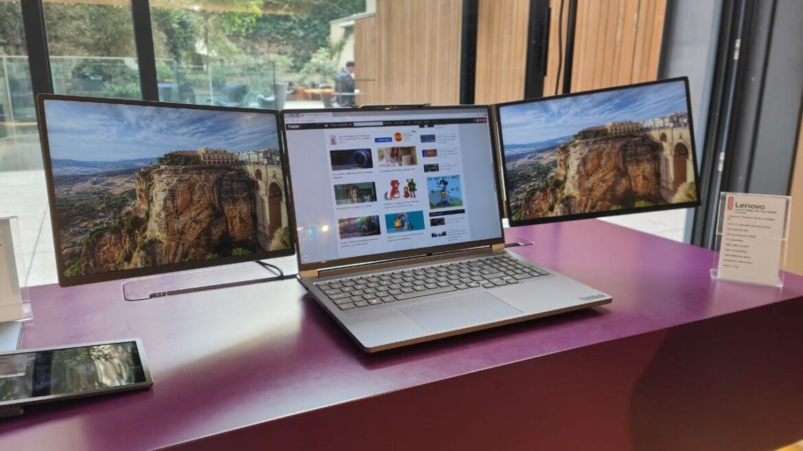 Lenovo MWC (7)