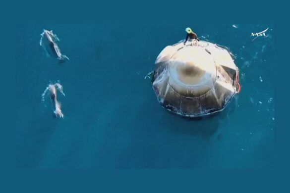 Capsula SpaceX riporta sulla Terra i due astronauti della ISS