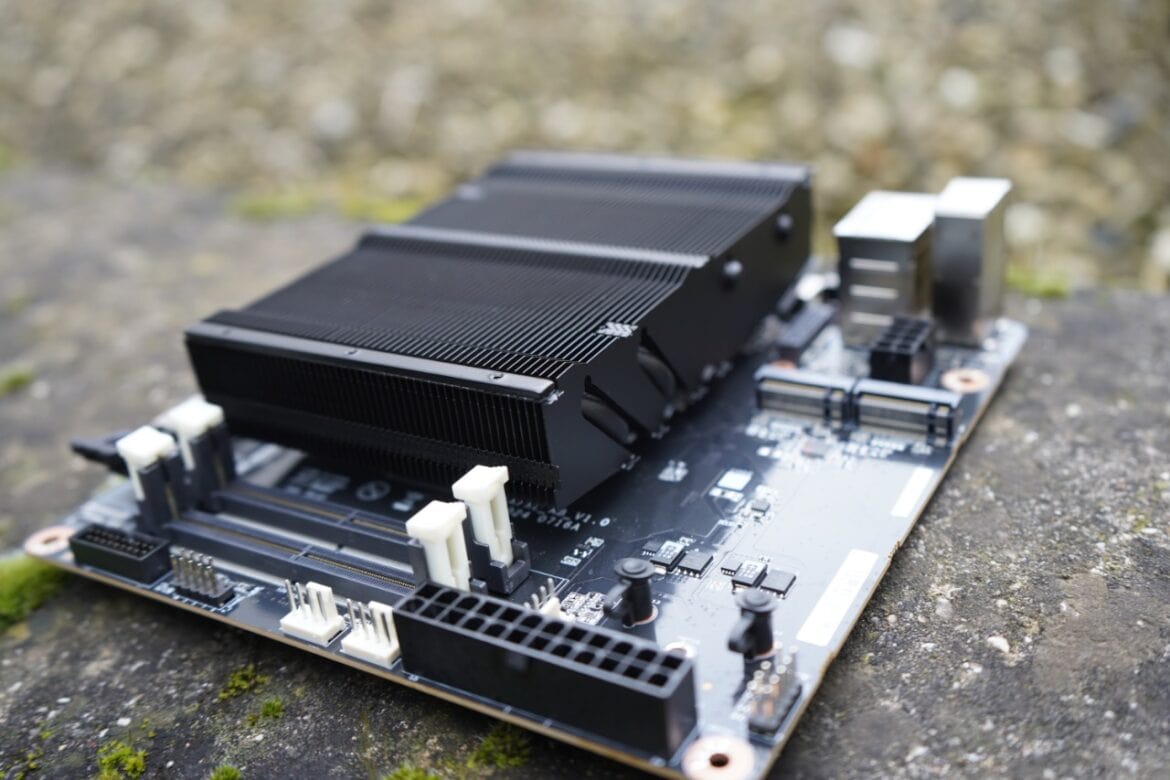 Minisforum BD795i SE (23)