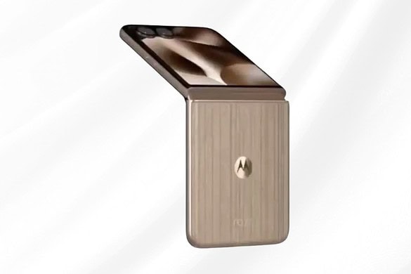 Motorola Razr 60 con scocca in legno appare in un primo video