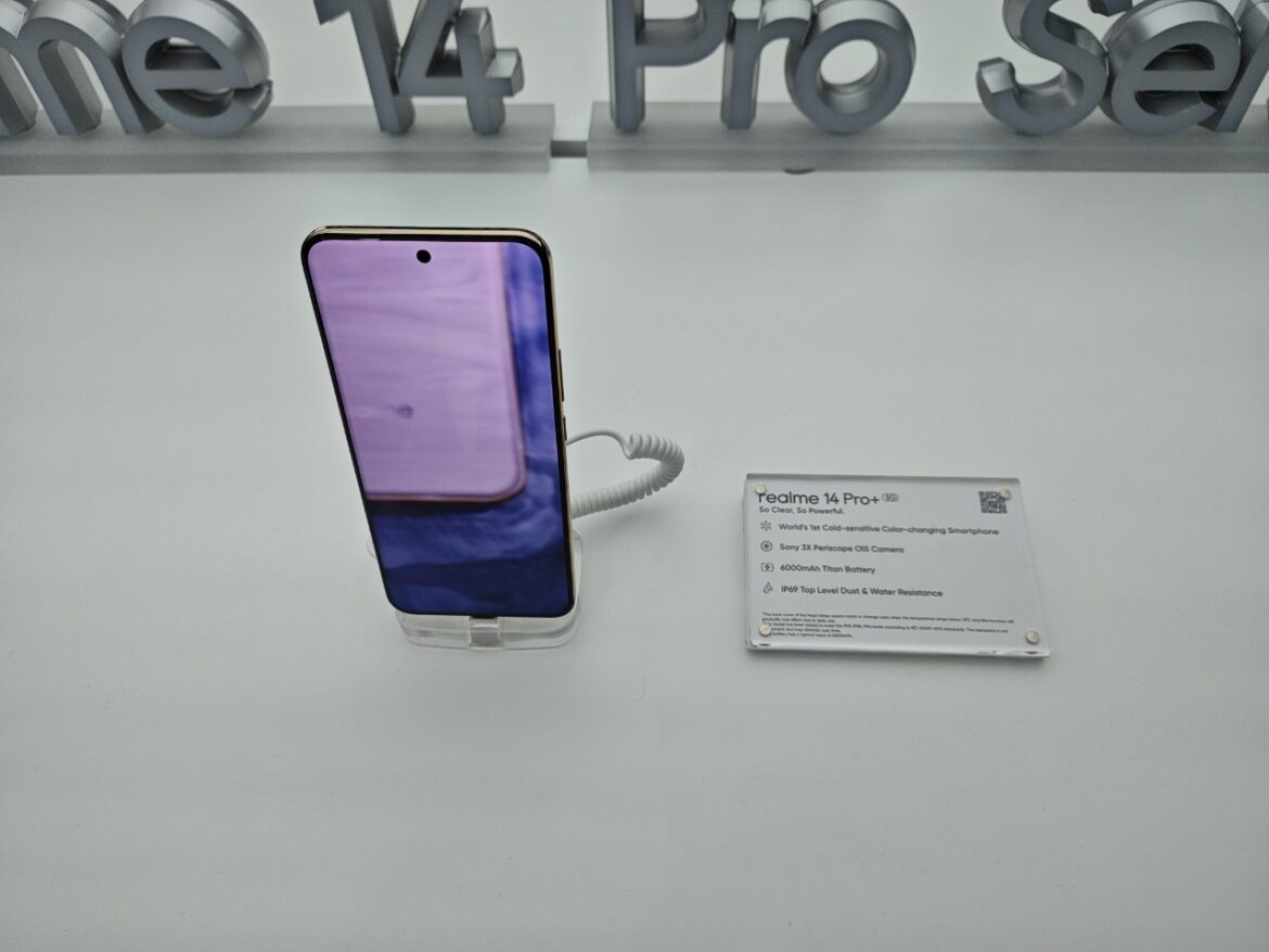 Realme MWC (33)