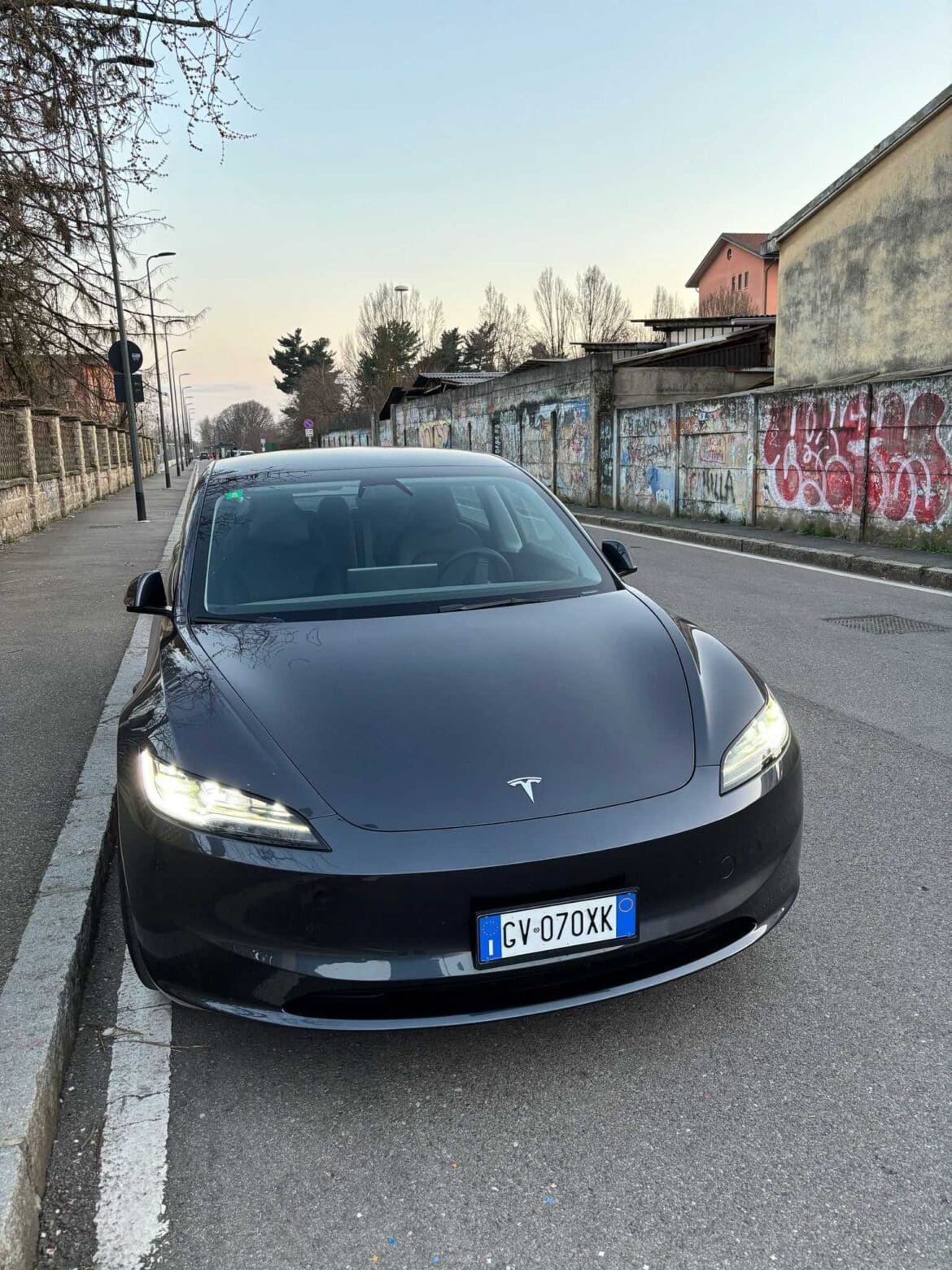 Tesla Model 3 RWD (2)