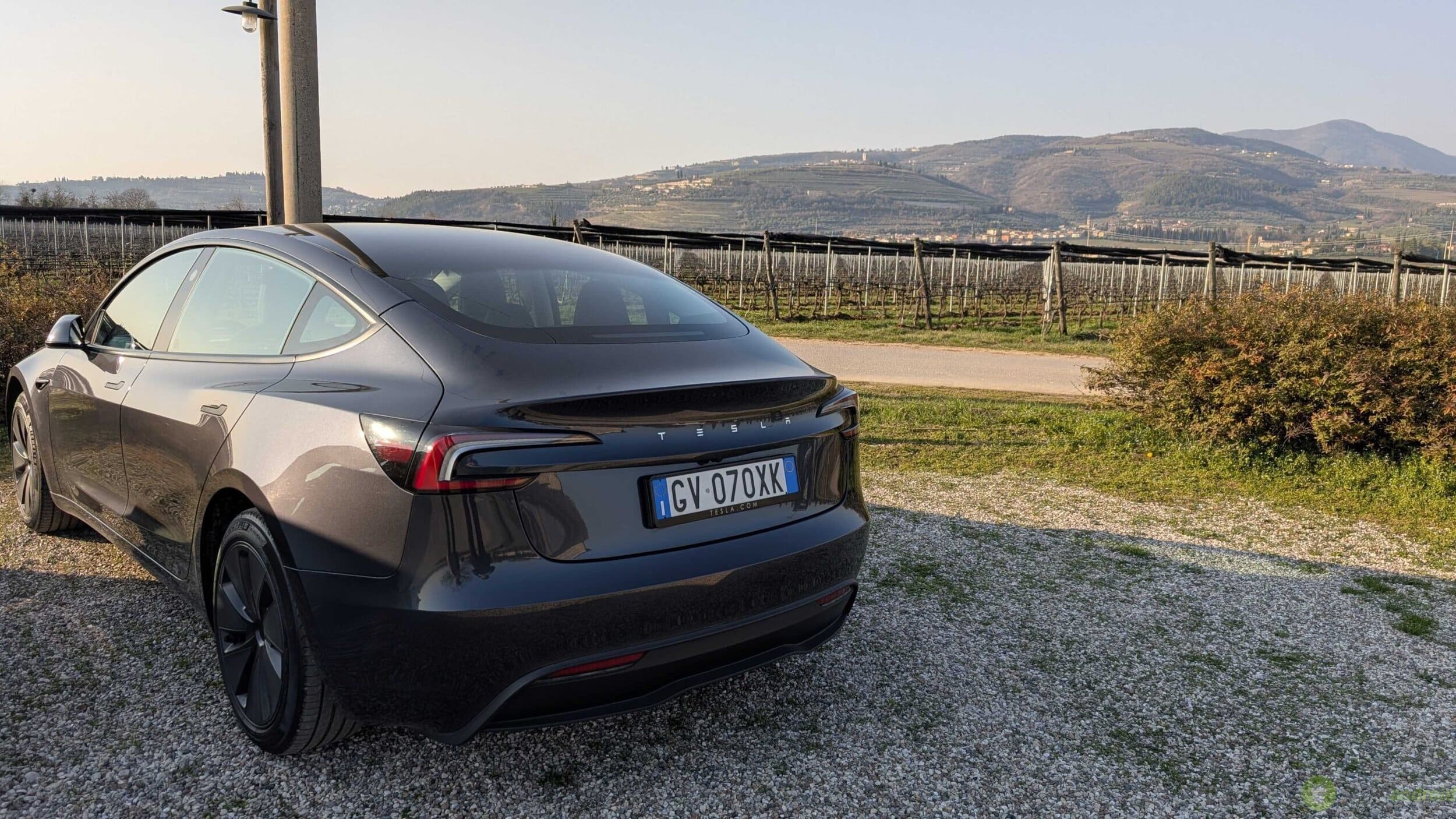 Tesla Model 3 RWD (3)