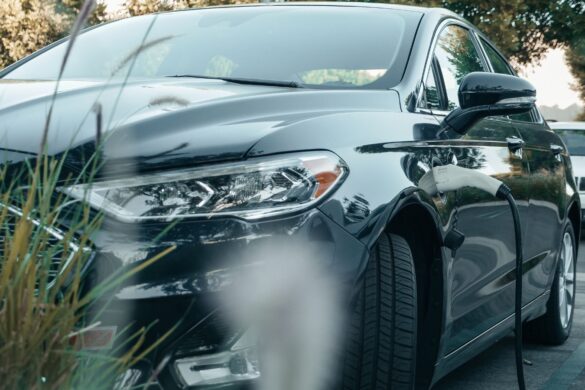 Auto elettriche: la rete di ricarica cresce del 75% negli ultimi due anni