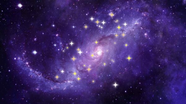 Hubble fotografa NGC 4536, una galassia che crea stelle a un ritmo straordinario, illuminando lo spazio con nuove nascite stellari.