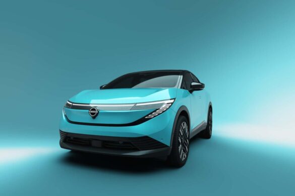 Nissan Leaf: l’azienda svela il nuovo crossover elettrico