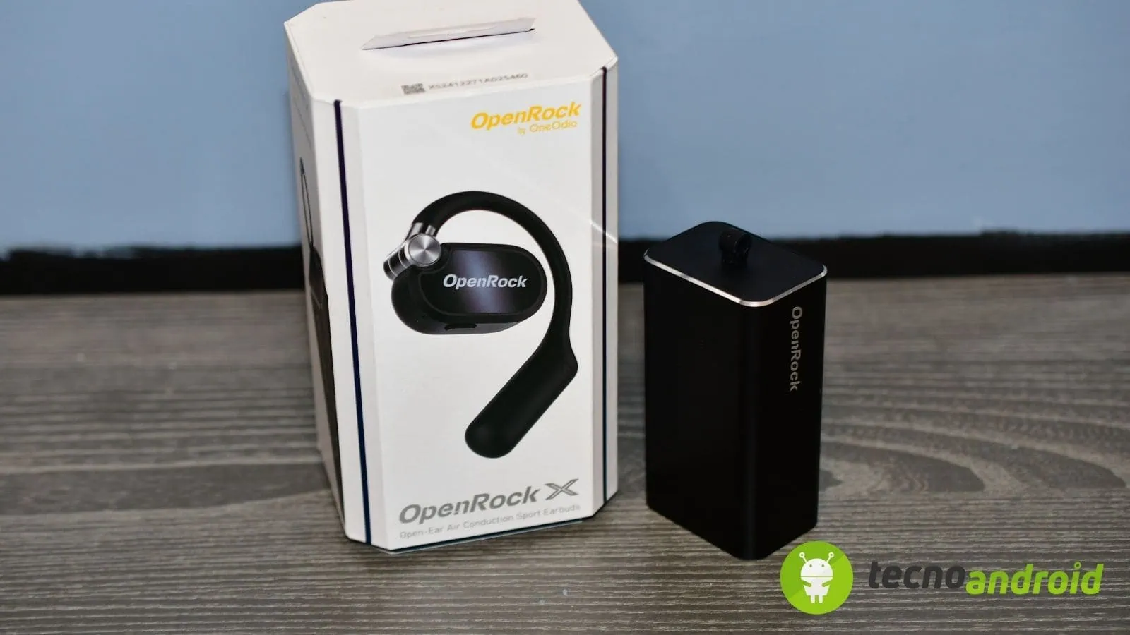 OpenRock X Open-Ear Air Conduction Sport Earbuds: gli auricolari