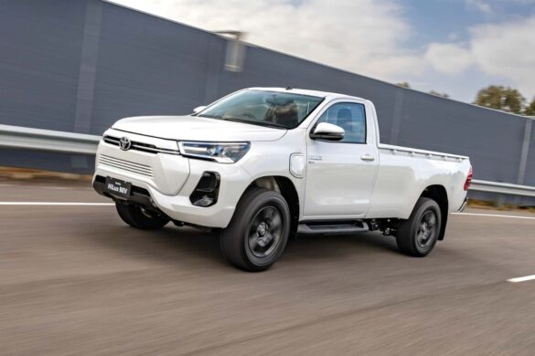 Toyota Hilux GR Sport, sempre più vicina la presentazione ufficiale