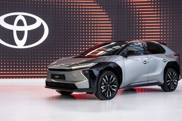 Toyota: in Cina presentata la prima berlina con HarmonyOS di Huawei