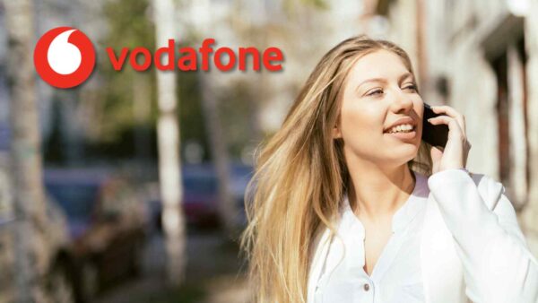 Vodafone Bronze Plus offre giga illimitati, minuti e SMS senza limiti, 5G e prezzo bloccato a 9,99€ al mese per 24 mesi.