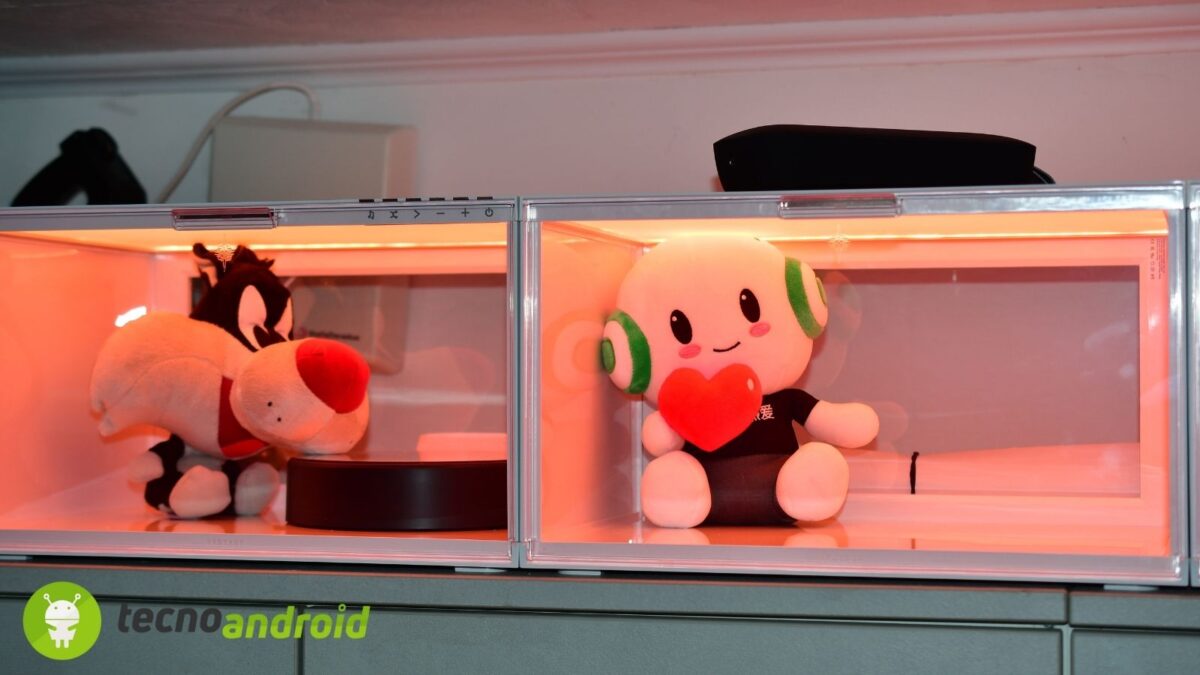espositori - immagine 8 Nanoleaf EXPO Smart LED Display Case: espositori dinamici