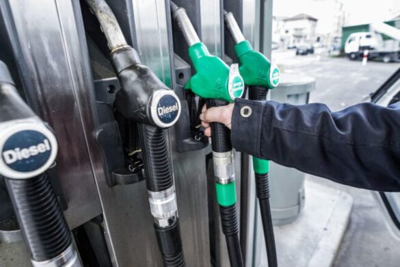 Prezzi dei carburanti in caduta: la benzina si abbassa, ma in autostrada no