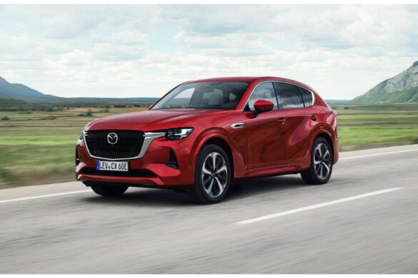 Mazda CX-6e: il nuovo SUV elettrico si avvicina al debutto europeo