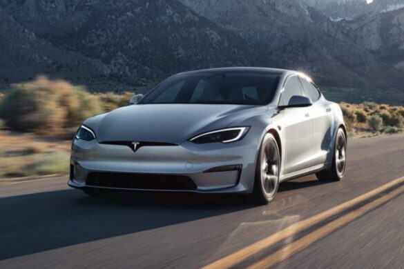 Tesla rallenta: la Model Y più economica si farà attendere
