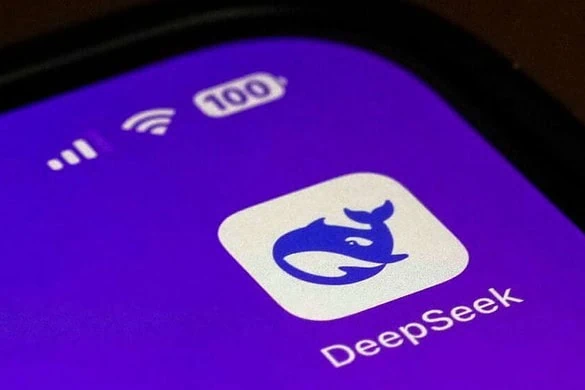 DeepSeek sfida ChatGPT e Gemini: nuovo metodo per migliorare il ragionamento degli LLM