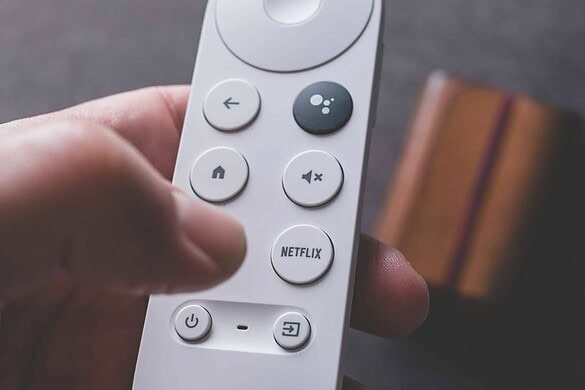 Google TV impone il tasto per i canali FAST