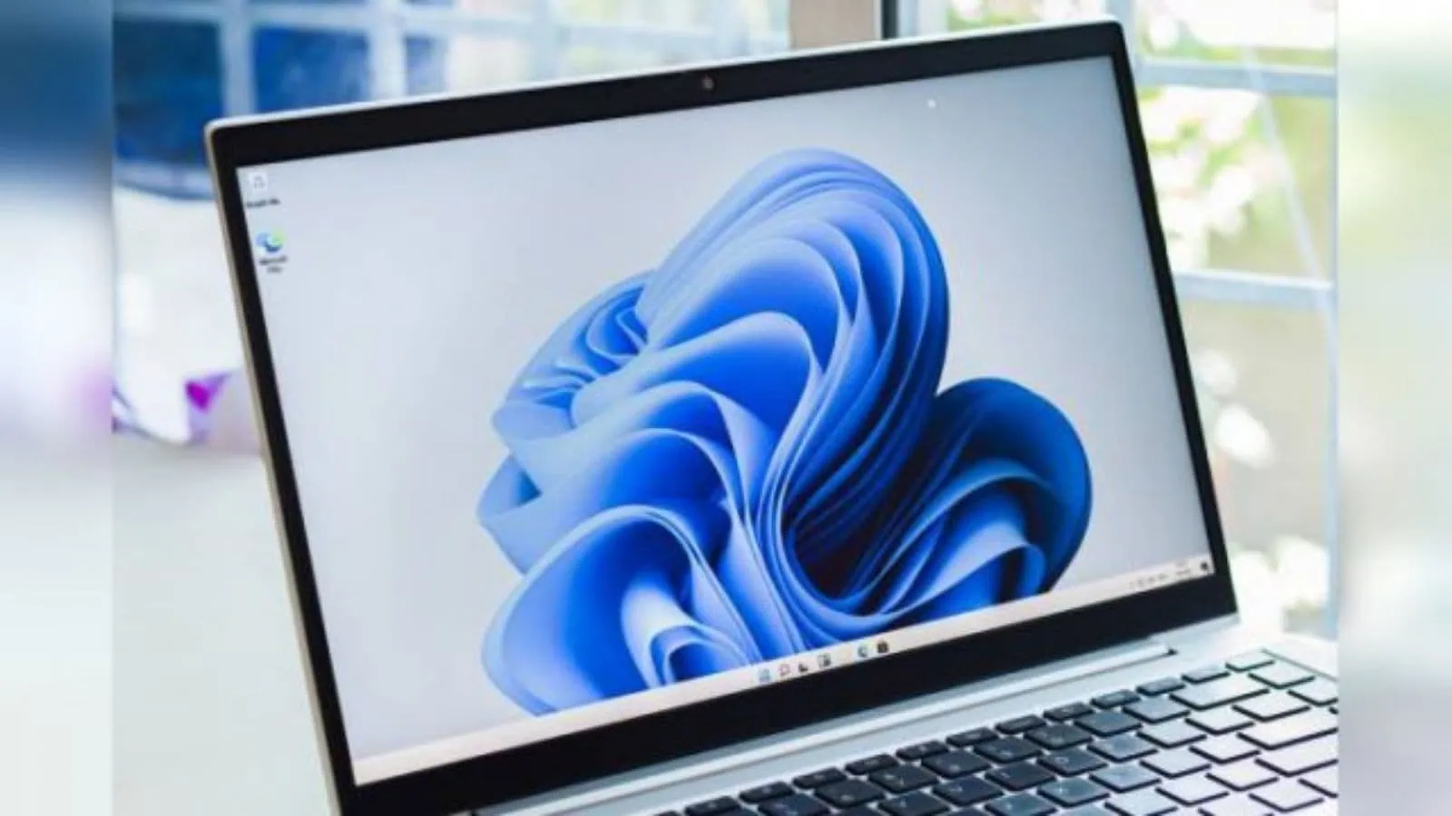 Windows 11: nel Centro Notifiche ecco l'orologio e una novità per il calendario