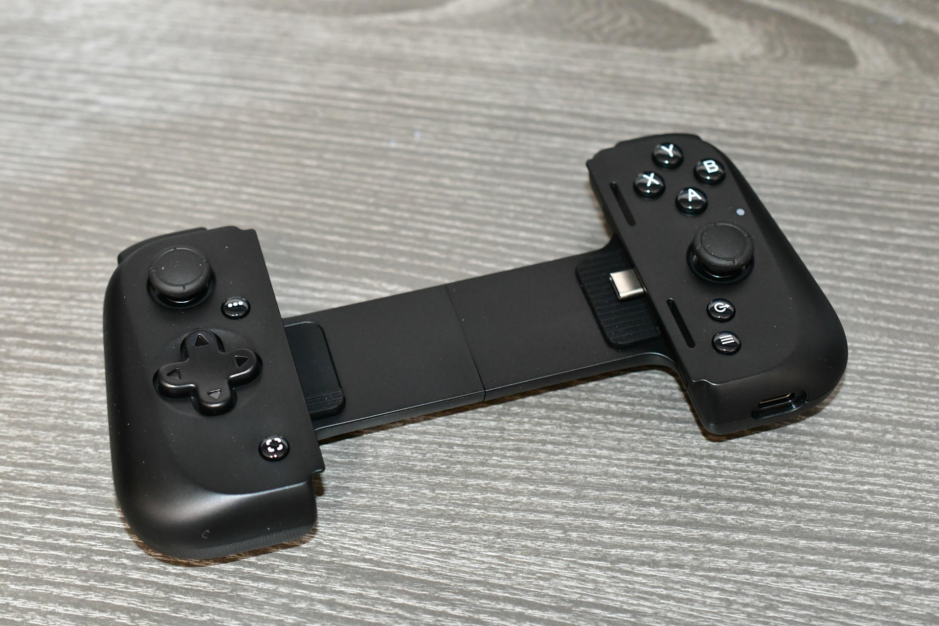 DSC Razer Kishi V Pro DSC Razer Kishi V Pro